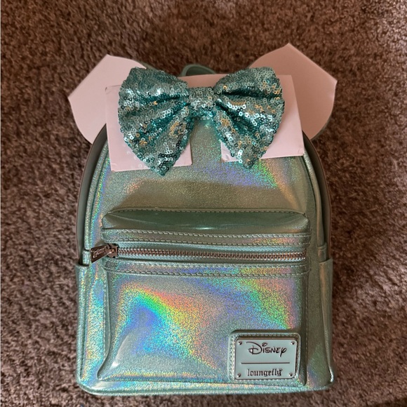 Disney Loungefly Minnie Mouse Blue Sequin mini backpack NWT - Picture 2 of 6